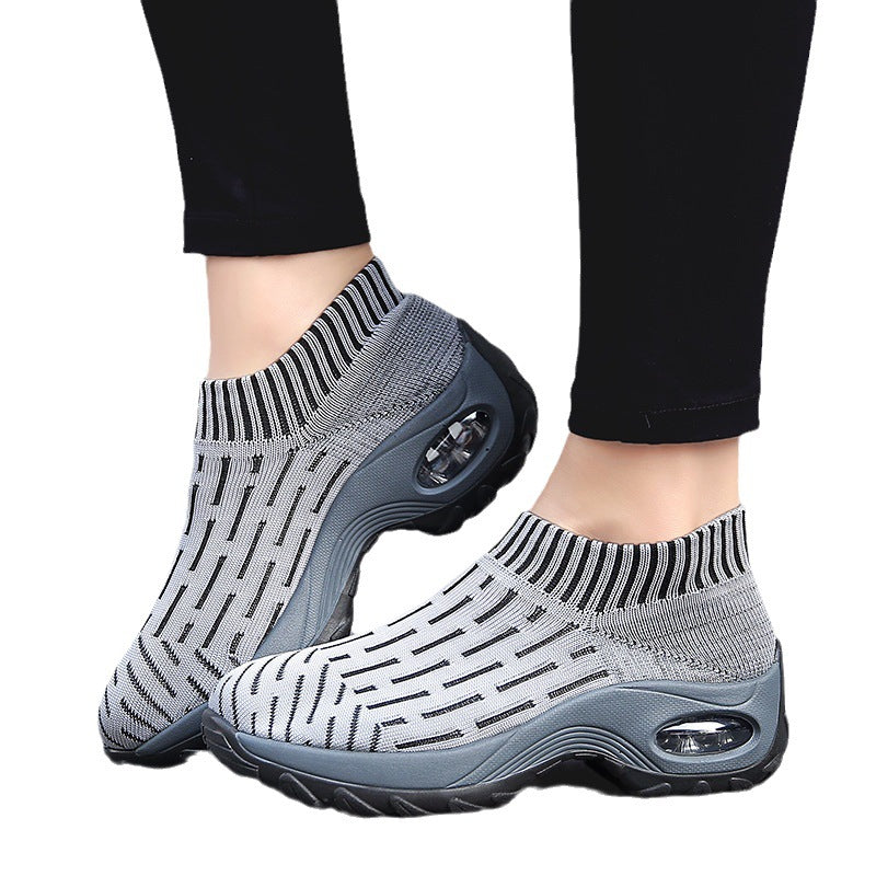 Damen Slip-On Sneakers mit atmungsaktiver Strick-Oberfläche und stoßdämpfendem Fußbett EB