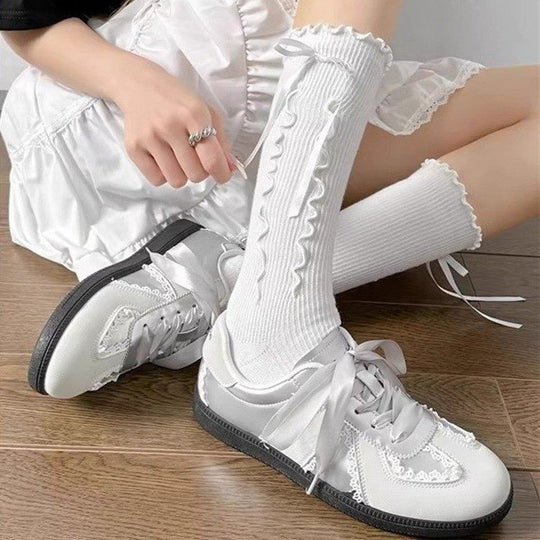 Damen Sneaker mit dekorativer Spitzenapplikation EB