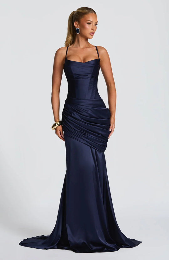 Damen elegantes Abendkleid mit raffinierten Drappierungen EB
