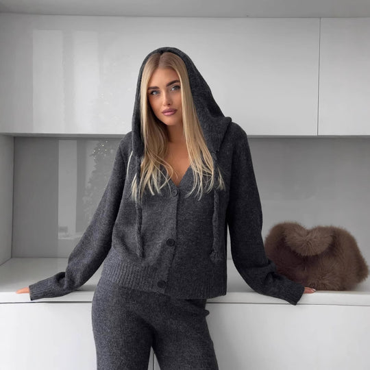 Damen kuscheliges Feinstrick-Cardigan-Set mit V-Ausschnitt und hochgeschnittener Schlaghose EB