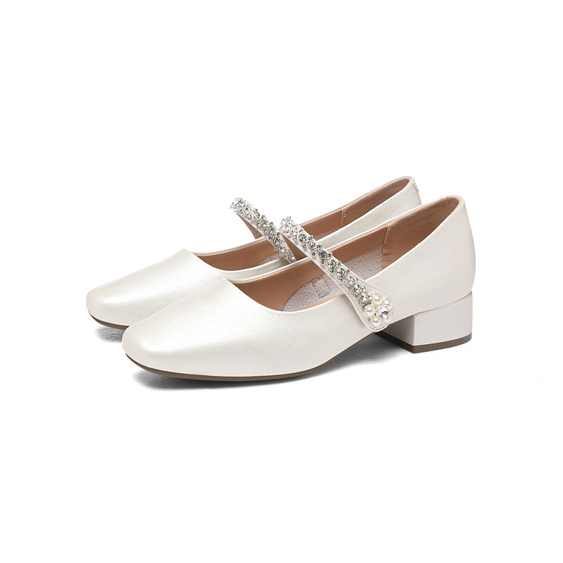 Damen elegante Pumps mit modischem Riemen und Schmuckdetails EB