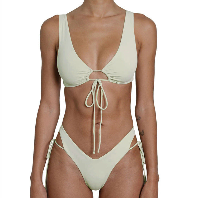 Damen Triangel-Bikini mit innovativem Schnitt und verstellbaren Seitenbändern EB