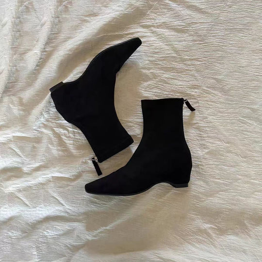 Damen elegante Ankle Boots mit spitz zulaufender Zehenpartie und komfortablem Blockabsatz EB
