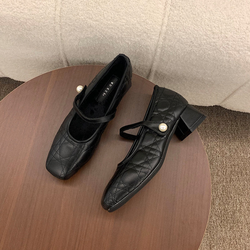 Damen Elegante Ballerinas mit modischem Riemchen und samtiger Oberflächenstruktur EB