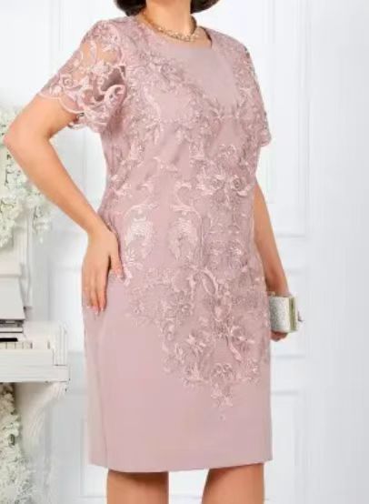 Damen Elegantes Kleid mit floraler Spitze EB