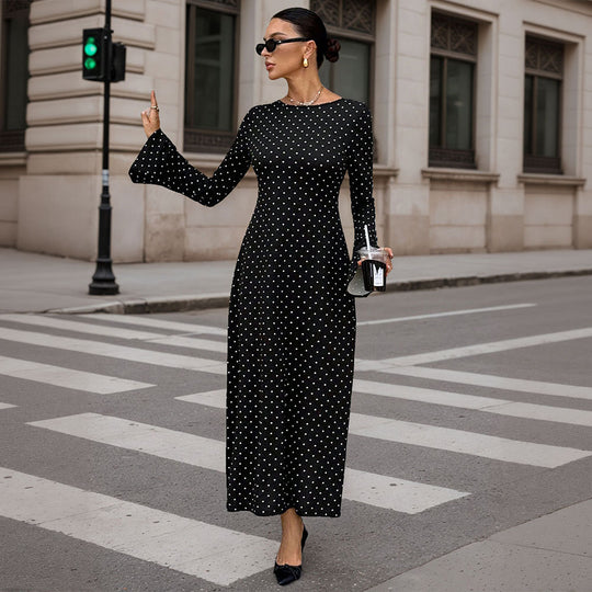 Damen elegantes Polka‑Dot Maxikleid mit tailliertem Oberteil, Trompetenärmeln und fließendem A‑Linien‑Rock Eichborn Berlin