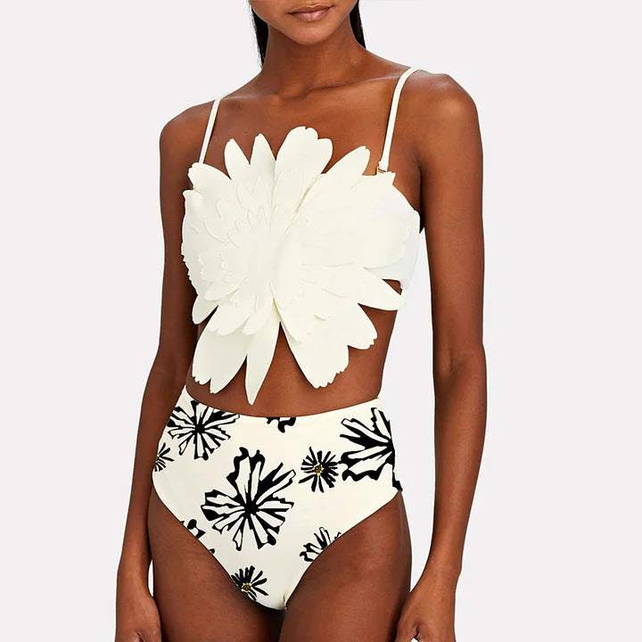 Damen Bikiniset mit besonderem Blumendekor und langem Wickelrock EB