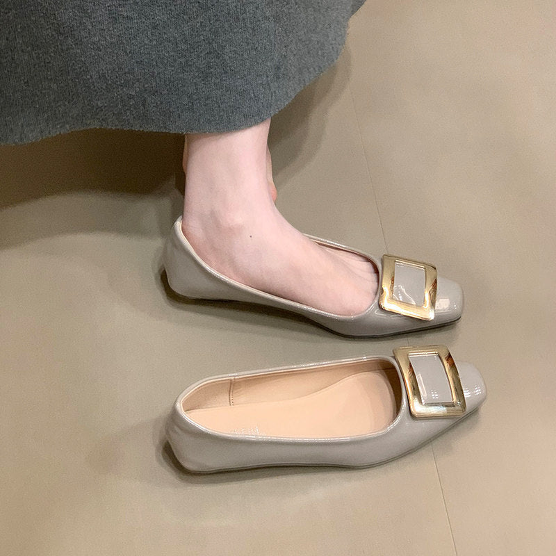 Damen Ballerinas mit eleganter Schnalle und hochwertiger Lackoberfläche EB