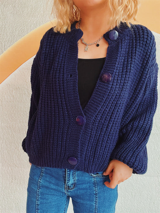 Damen Grobstrickjacke mit ballonförmigen Ärmeln und dekorativen Knöpfen EB