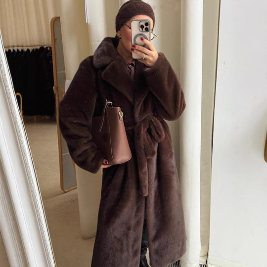 Damen Kunstpelzmantel mit luxuriösem Design und modischem Schnitt EB