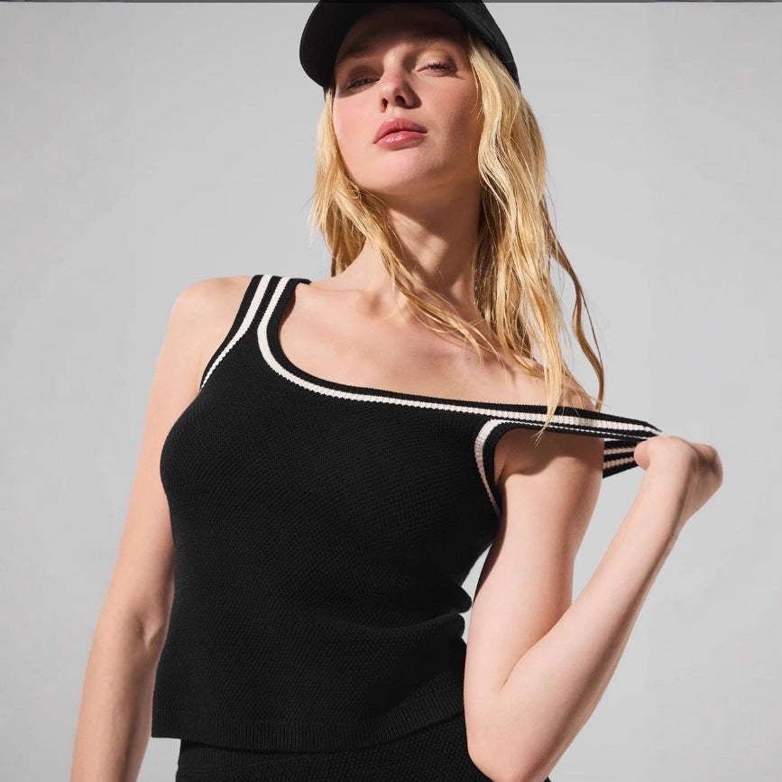Damen sportliches Strickkleid mit Racerback-Design und figurbetontem Schnitt EB