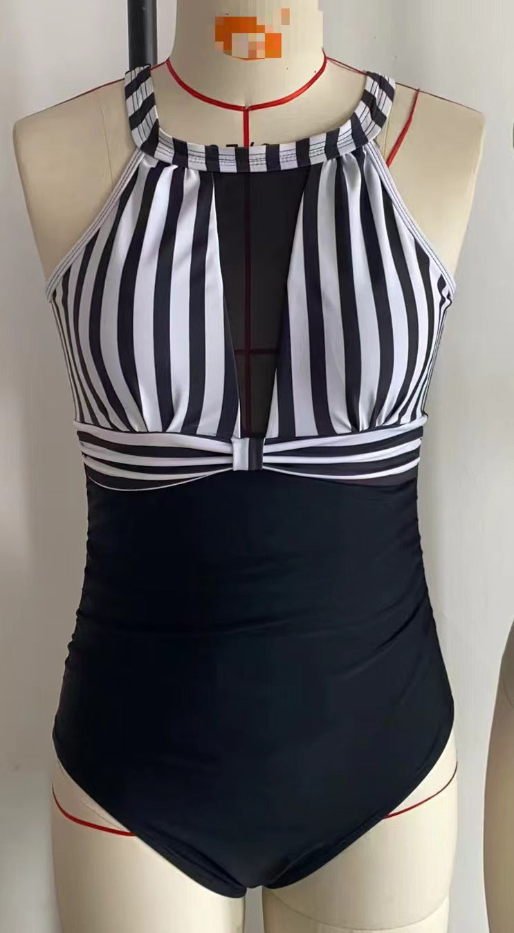 Damen Sportlicher Einteiler-Badeanzug mit raffinierter Mesh-Detail EB