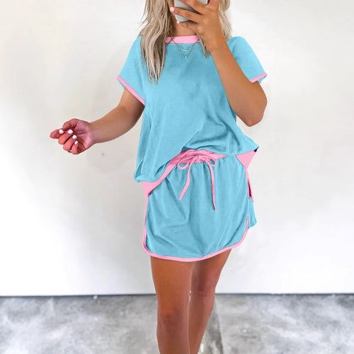 Damen sportliches Lounge-Set mit lockerer Passform und Kontrastdetails EB