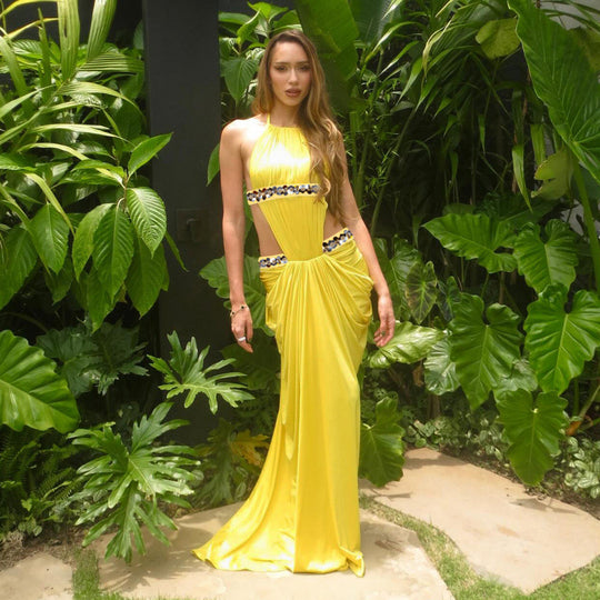 Damen Elegantes Abendkleid mit raffinierten Drapierungen und Spitzenakzenten EB