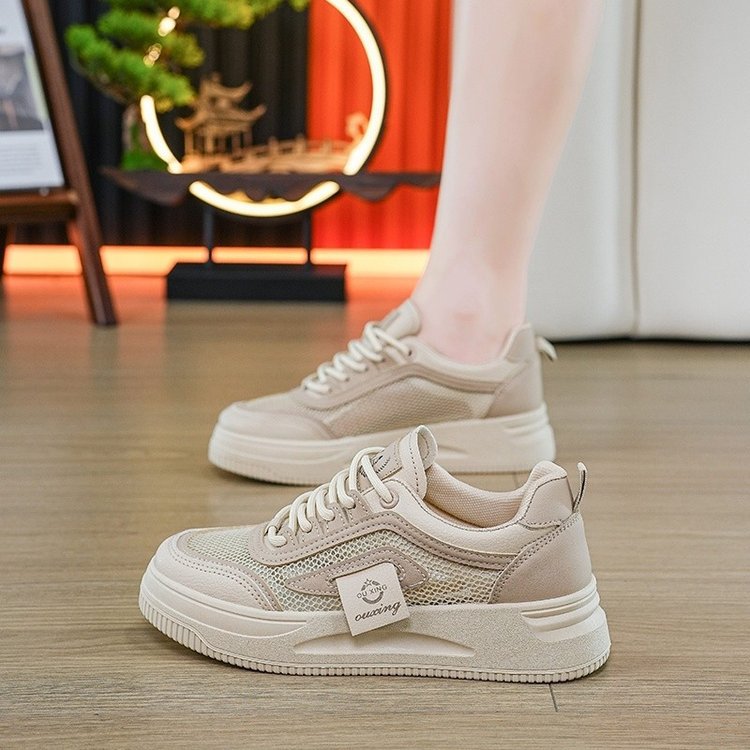 Damen Sneakers mit atmungsaktiver Mesh-Oberfläche und rutschfester Profilsohle EB
