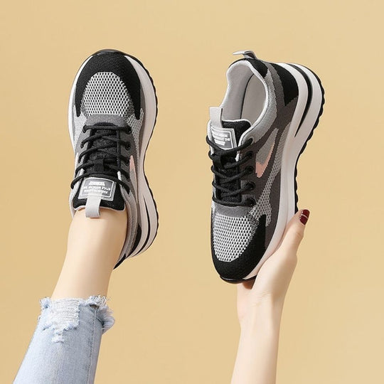 Damen Innovative Freizeit Sneakers mit hochelastischem Obermaterial und rutschfester Sohle EB