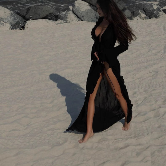 Damen Strandkleid mit raffinierten Rüschen und tiefem V-Ausschnitt EB