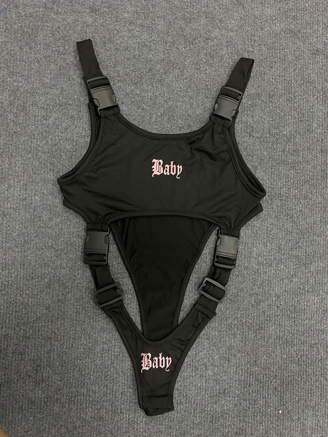 Damen Wickelbody mit einzigartigem Design und verstellbaren Riemen EB