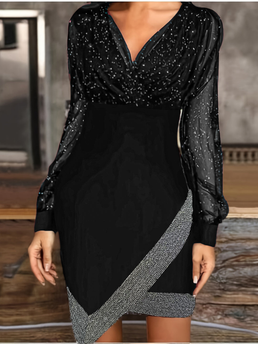 Damen Elegantes Wickelkleid mit funkelnden Details und transparenten Ärmeln EB