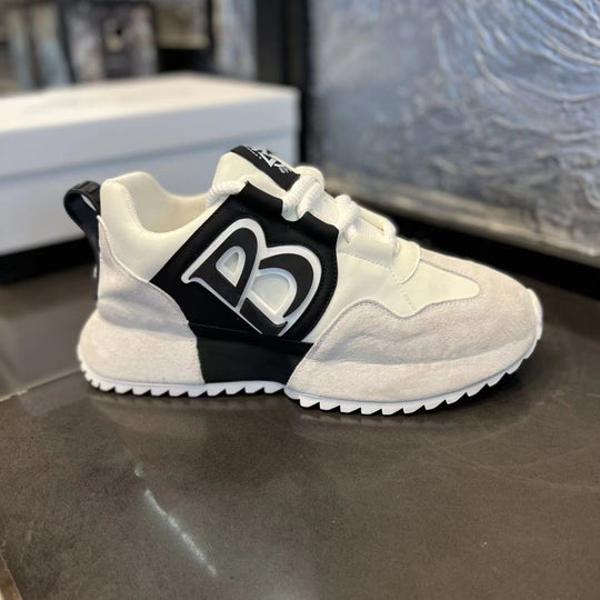 Damen Sportliche Sneaker mit griffiger Sohle und modernen Akzenten EB