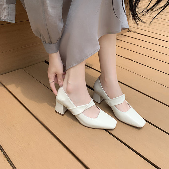 Damen elegante Berufsschuhe mit moderner geschwungener Riemchenverzierung und stabiler Absatzhöhe EB