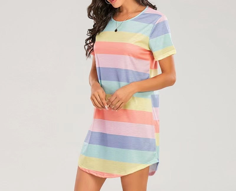 Damen Kurzarm Kleid mit auffälligem Streifenmuster und bequemem Schnitt EB