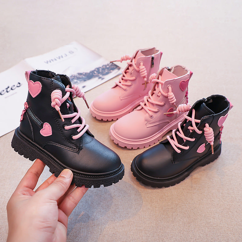 Damen Modische Stiefel mit Herz-Applikationen und Reißverschluss EB