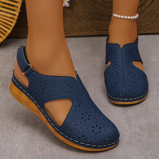Damen Luftige Clogs mit eleganter Perforation und bequemer Sohle EB