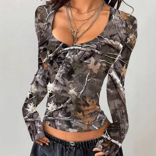 Damen Camouflage Langarmshirt mit V-Ausschnitt und modernen Details EB