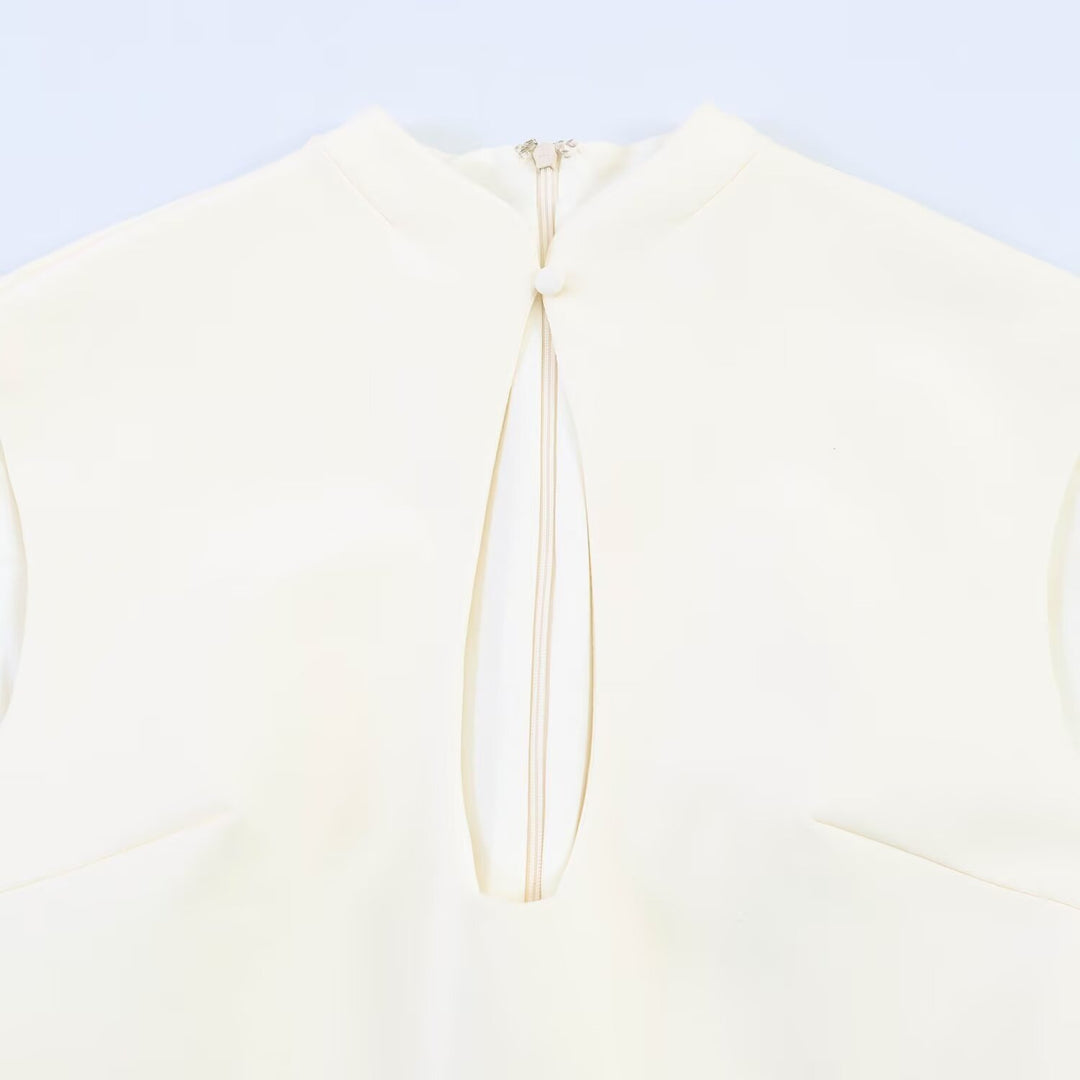 Damen figurbetontes Sommerkleid mit V-Ausschnitt und Rückenschlitz EB