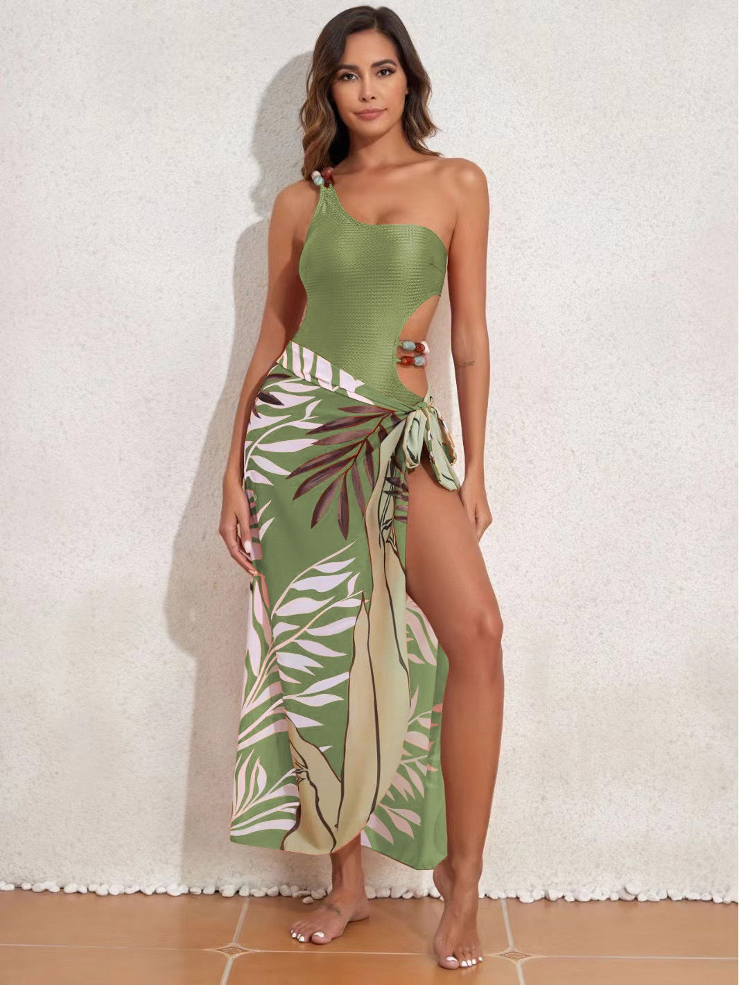 Damen Badeanzug-Set mit asymmetrischem Oberteil und elegantem Sarong EB