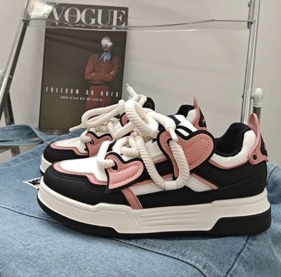 Damen Sportliche Sneakers mit verstellbarem Schnürsystem und farbenfrohen Akzenten EB