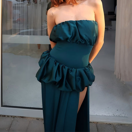 Damen Elegantes Maxikleid mit schulterfreier Silhouette und seitlichem Schlitz EB