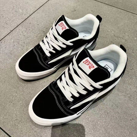 Damen Sportliche Sneakers mit auffällig grafischem Blitzen-Design EB
