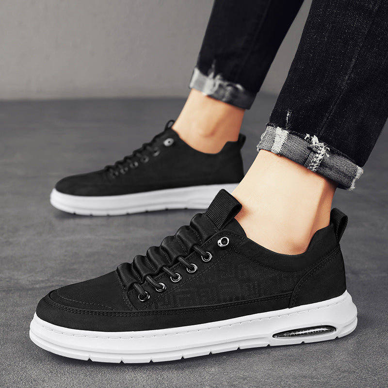 Herren urbaner Komfort‑Sneaker mit geprägtem Seitenmuster, gepolsterter Schnürlasche und dämpfender Luftkapselsohle EB