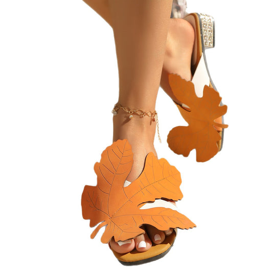 Damen Sandalen mit floralem Cut-Out-Design und modernen Akzenten EB