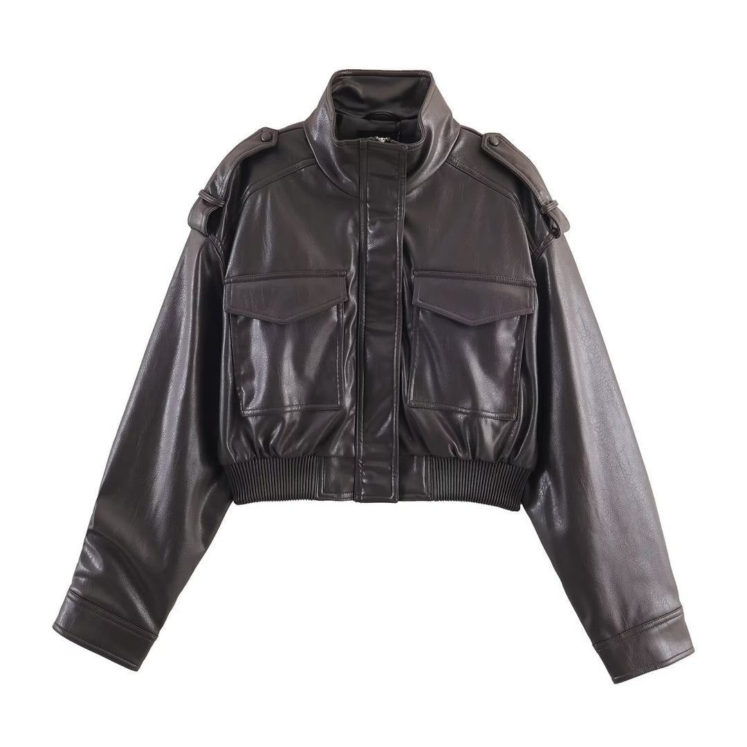 Damen nan kurz geschnittene Military-inspirierte Kunstlederjacke mit hohem Stehkragen, aufgesetzten Pattentaschen, Schulterklappen und geripptem Bund EB