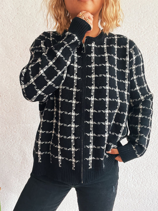 Damen Strickjacke mit modernem Karomuster und praktischen Taschen EB