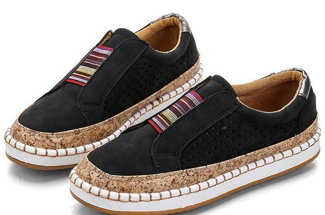 Damen Modische Slip-On Sneakers mit Lochmuster und Korksohle EB