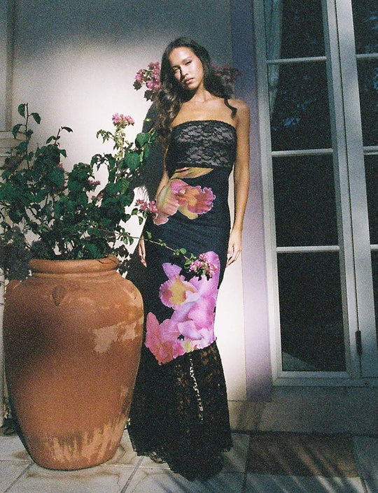 Damen Off-Shoulder Spitzenkleid mit Floral-Akzenten und transparentem Unterstoff EB