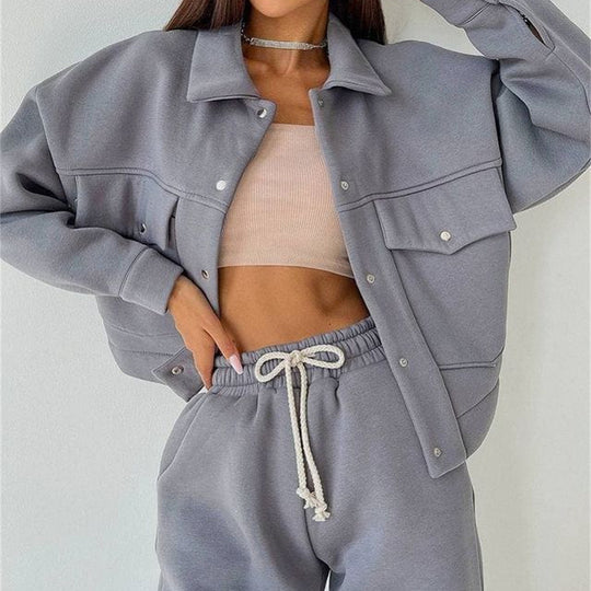 Damen sportliches Freizeit-Set mit trendiger Jacke und bequemen Jogginghosen EB