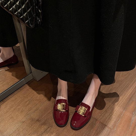 Damen Ballerina-Schuhe mit elegantem Goldakzent und hochwertiger Lackoberfläche EB
