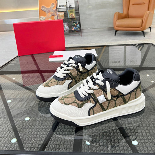 Damen Sportliche Sneakers mit trendigem Camouflage-Design und robustem Obermaterial EB