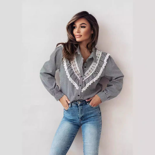 Damen Bluse mit raffinierten Spitzenakzenten und karierter Gestaltung EB