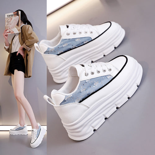 Damen Plattform Sneaker mit modischem Denim-Akzent und rutschfester Sohle EB