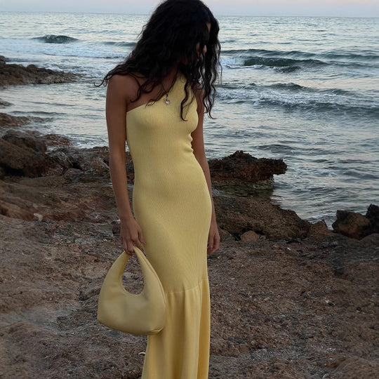Damen Figurbetontes Kleid im Rippdesign mit einem Schulterträger EB