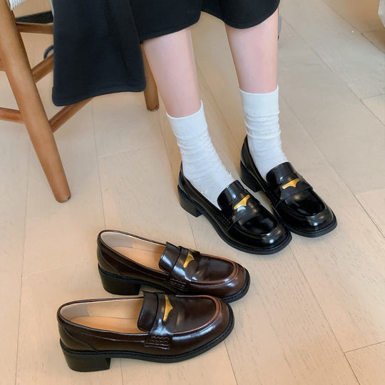 Damen elegante Loafers mit glänzender Lackoberfläche und dekorativer Schnalle EB