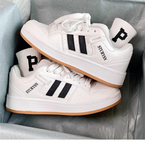 Damen Sportliche Sneakers mit atmungsaktiver Oberflächenstruktur und stabiler Gummisohle EB