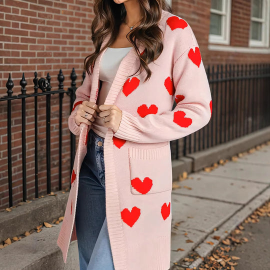 Damen Strickjacke mit Herzmuster und praktischen Taschen EB