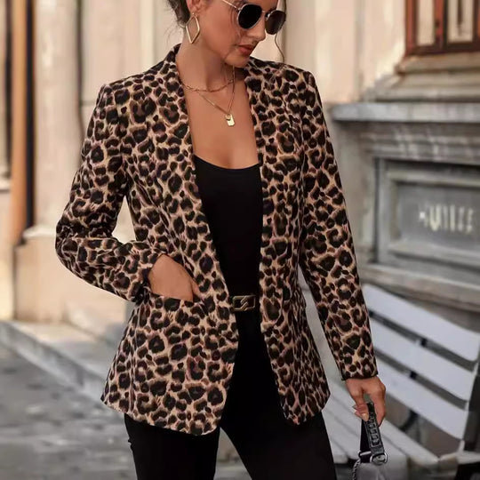 Damen modischer Blazer mit Leopardenmuster und taillierter Passform EB